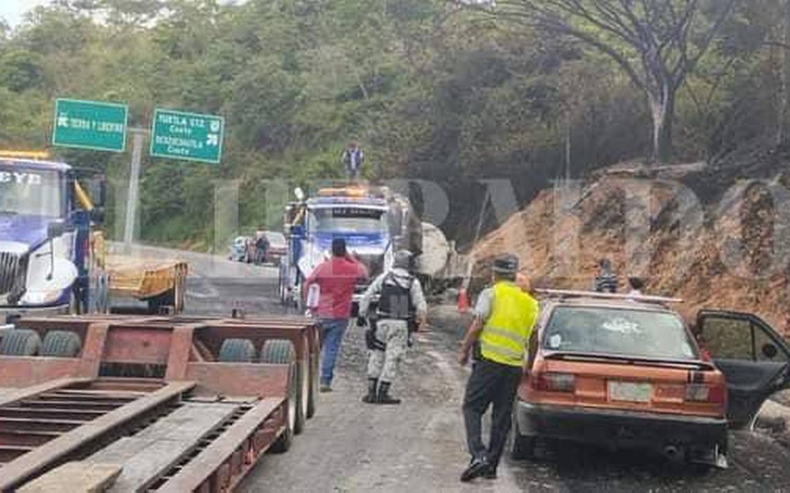 Incendio En La Carretera Arriaga Ocozocoautla El Heraldo De Chiapas Noticias Locales 